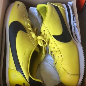 Nike classic cortez prem gently used